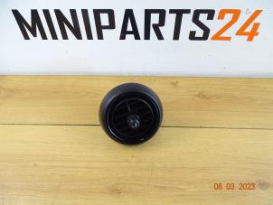 Usados Rejilla de aire de salpicadero Mini Mini (F55) 1.2 12V One First Precio € 29,69 IVA incluido ofrecido por Miniparts24 - Miniteile24 GbR