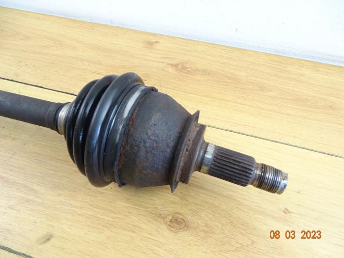 Front drive shaft, left from a MINI Clubman (R55) 1.6 16V Cooper S 2007