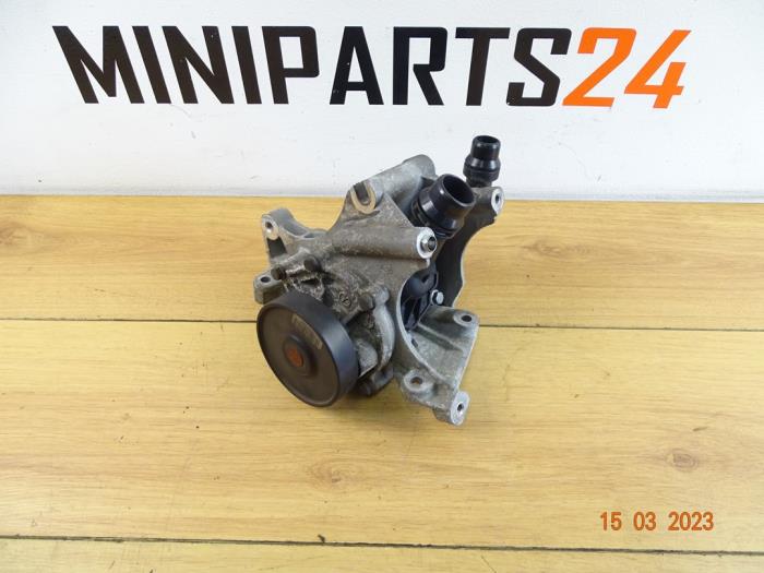 Begagnade Vattenpump Mini Mini (R56) 1.6 One D 16V Pris € 29,75 Inklusive moms erbjuds av Miniparts24