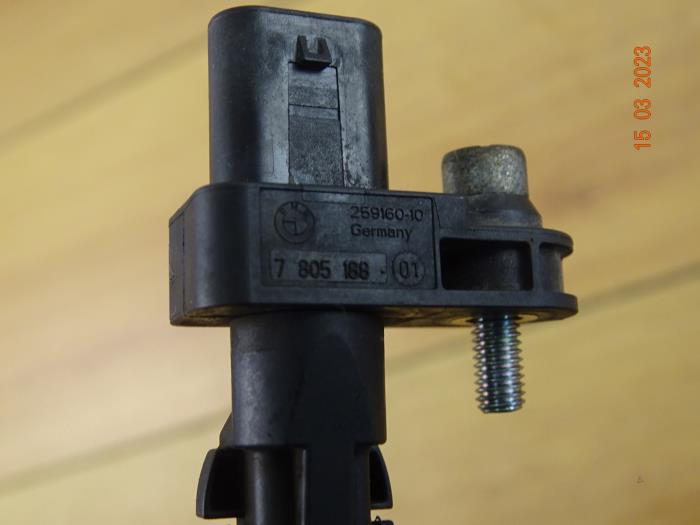 Crankshaft sensor from a MINI Mini (R56) 1.6 One D 16V 2012
