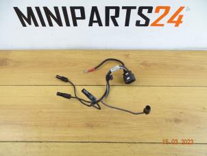 Used Glow plug relay Mini Mini (R56) 1.6 One D 16V Price € 26,78 Inclusive VAT offered by Miniparts24 - Miniteile24 GbR
