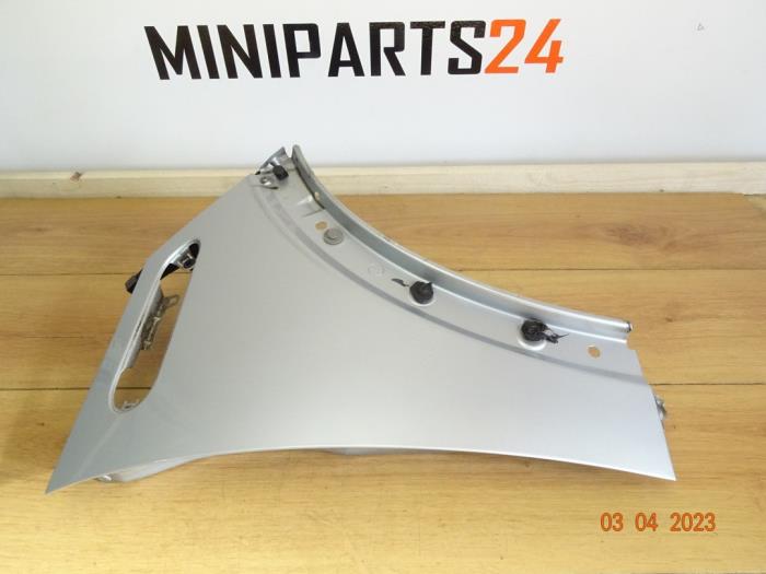 Używane Blotnik prawy przód Austin Mini Open (R52) 1.6 16V One Cena € 47,60 Z VAT oferowane przez Miniparts24