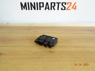 Usagé Ordinateur divers Mini Mini (F56) 2.0 16V Cooper S Prix € 35,70 Prix TTC proposé par Miniparts24 - Miniteile24 GbR