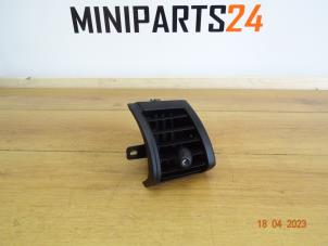 Usados Rejilla de aire de salpicadero Mini Mini (F56) 2.0 16V Cooper S Precio € 29,16 IVA incluido ofrecido por Miniparts24 - Miniteile24 GbR
