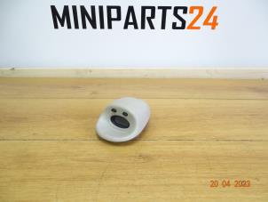 Usados Reloj Mini Mini Cooper S (R53) 1.6 16V Precio € 23,80 IVA incluido ofrecido por Miniparts24 - Miniteile24 GbR