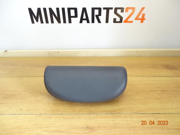 Kopfstütze van een MINI Mini Open (R52) 1.6 16V One 2004