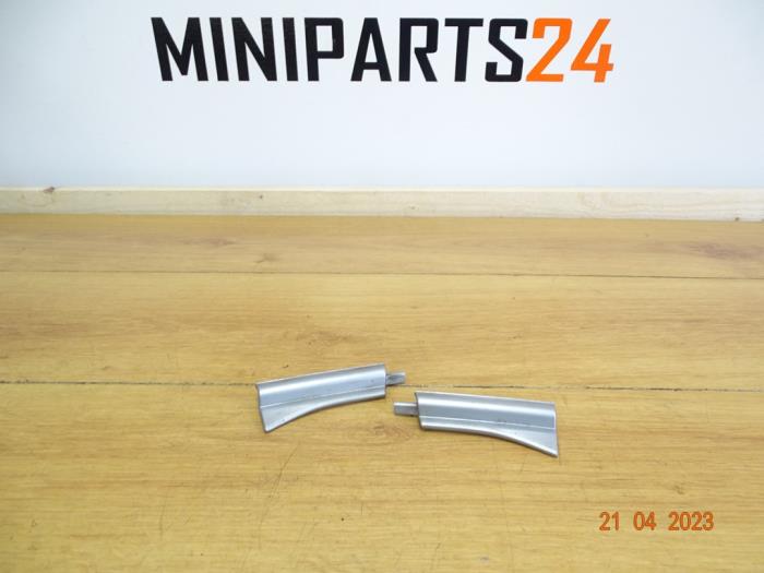 Używane Element zderzaka prawy tyl Austin Mini Open (R52) 1.6 16V One Cena € 35,70 Z VAT oferowane przez Miniparts24