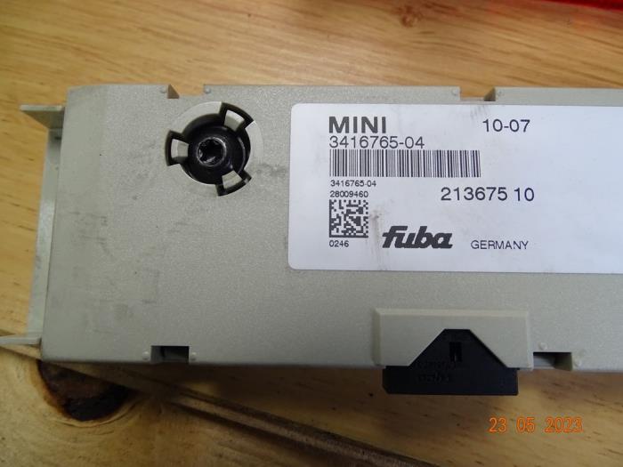 Amplificador de antena de un MINI Mini (R56) 1.4 16V One 2007