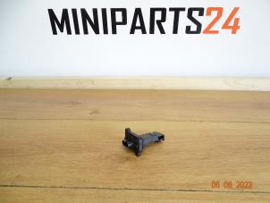 Usados Medidor de masa de aire Mini Cooper Precio € 29,75 IVA incluido ofrecido por Miniparts24 - Miniteile24 GbR