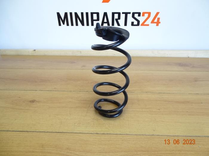Używane Drazek skretny Mini Mini (F56) 2.0 16V Cooper S Cena € 22,61 Z VAT oferowane przez Miniparts24