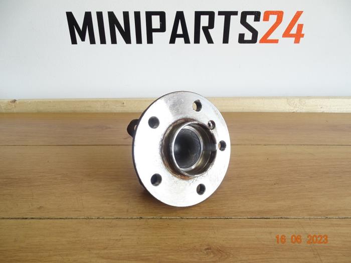 Begagnade Bakre nav Mini Mini (F56) 2.0 16V Cooper S Pris € 47,60 Inklusive moms erbjuds av Miniparts24