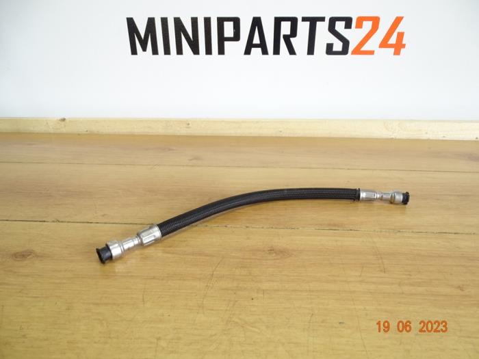 Usagé Conduit de carburant Mini Mini (F56) 2.0 16V Cooper S Prix € 17,85 Prix TTC proposé par Miniparts24