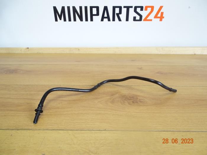 Begagnade Lufttratt Mini Mini Cooper S (R53) 1.6 16V Pris € 17,85 Inklusive moms erbjuds av Miniparts24