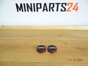 Używane Pokrywa piasty Mini Mini (R56) 1.6 16V Cooper S Works Cena € 29,75 Z VAT oferowane przez Miniparts24 - Miniteile24 GbR