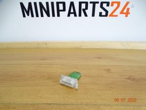 Used Heater resistor Mini Mini (R56) 1.6 16V Cooper Price € 20,83 Inclusive VAT offered by Miniparts24 - Miniteile24 GbR