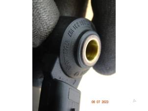 Klopfsensor van een MINI Mini (R56) 1.6 16V Cooper 2007