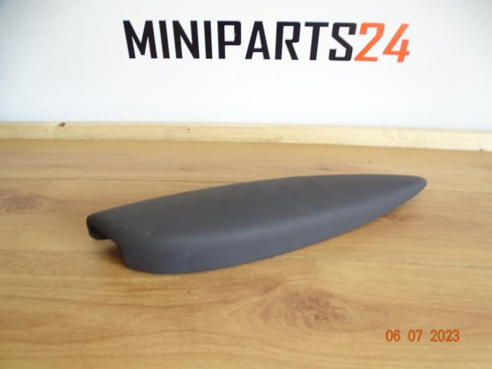 Gebrauchte Abdeckung Armlehne rechts Mini Mini (R56) 1.6 16V Cooper Preis € 29,75 Mit Mehrwertsteuer angeboten von Miniparts24