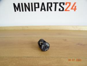 Gebrauchte Airbag Schalter Mini Mini (R56) 1.6 16V Cooper Preis € 17,85 Mit Mehrwertsteuer angeboten von Miniparts24 - Miniteile24 GbR