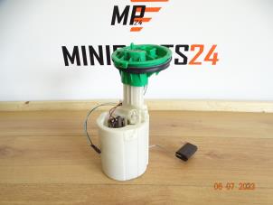 Used Petrol pump Mini Mini (R56) 1.6 16V Cooper Price € 83,30 Inclusive VAT offered by Miniparts24 - Miniteile24 GbR