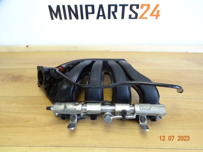 Używane Kolektor dolotowy Austin Mini Open (R52) 1.6 16V Cooper Cena € 29,75 Z VAT oferowane przez Miniparts24