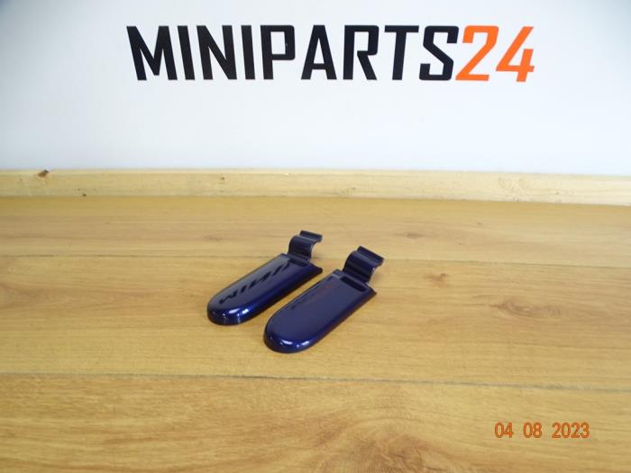 Decorative strip tailgate from a MINI Mini Open (R52) 1.6 16V Cooper 2005
