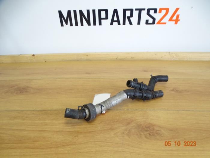 Radiator hose from a MINI Mini Open (R52) 1.6 16V One 2004