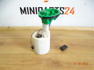 Used Petrol pump Mini Mini (R56) 1.6 16V Cooper S Price € 83,30 Inclusive VAT offered by Miniparts24 - Miniteile24 GbR