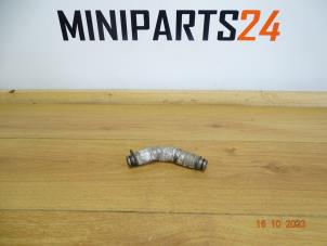 Usagé Conduit de pression d'huile Mini Cooper Prix € 23,80 Prix TTC proposé par Miniparts24 - Miniteile24 GbR