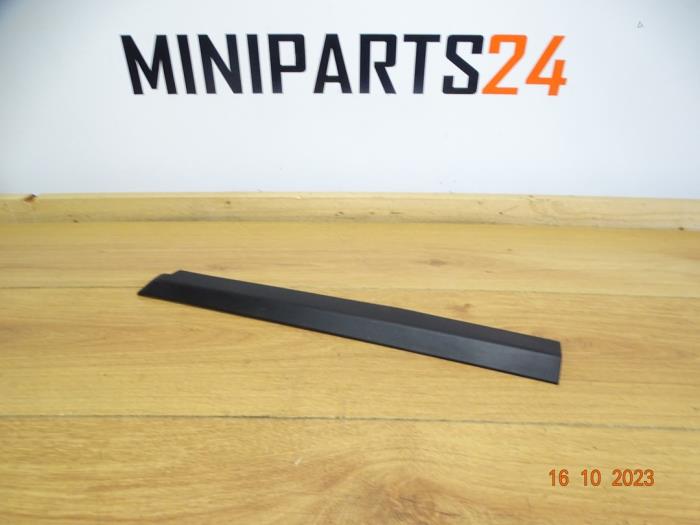 Gebrauchte Abdeckplatte Cabriodach Austin Mini Open (R52) 1.6 16V Cooper Preis € 29,75 Mit Mehrwertsteuer angeboten von Miniparts24
