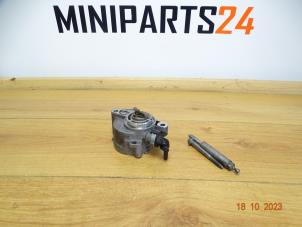 Used Vacuum pump (diesel) Mini Clubman (R55) 1.6 Cooper D Price € 70,81 Inclusive VAT offered by Miniparts24 - Miniteile24 GbR