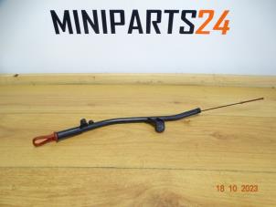 Used Oil dipstick Mini Clubman (R55) 1.6 Cooper D Price € 59,50 Inclusive VAT offered by Miniparts24 - Miniteile24 GbR