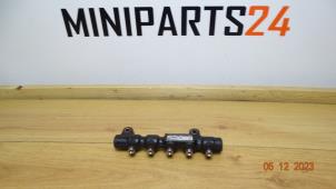 Used Injector housing Mini Clubman (R55) 1.6 Cooper D Price € 41,65 Inclusive VAT offered by Miniparts24 - Miniteile24 GbR