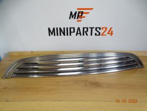Used Grille BMW Mini One/Cooper (R50) 1.6 16V Cooper Price € 65,45 Inclusive VAT offered by Miniparts24 - Miniteile24 GbR