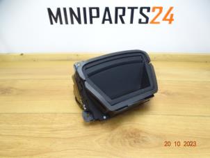 Używane Wyswietlacz jednostki multimedialnej Mini Mini (F56) 2.0 16V Cooper S Cena € 416,50 Z VAT oferowane przez Miniparts24 - Miniteile24 GbR