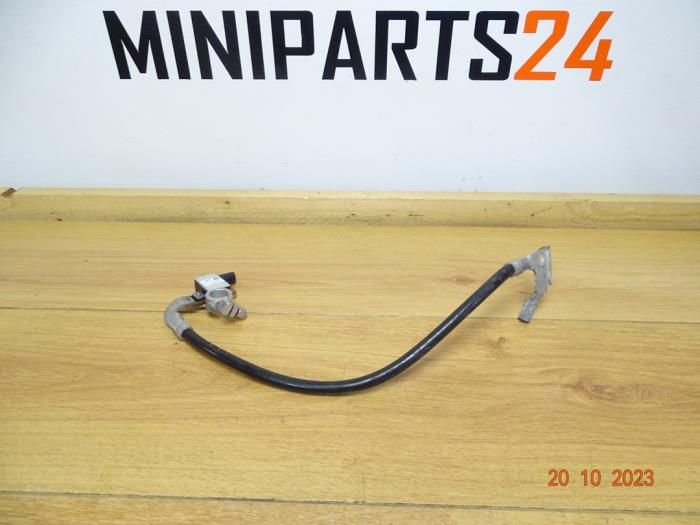 Używane Kabel (rózne) Mini Mini (F56) 2.0 16V Cooper S Cena € 35,70 Z VAT oferowane przez Miniparts24