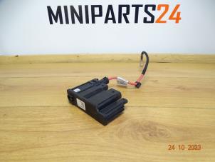 Usagé Ordinateur divers Mini Mini (F56) 2.0 16V Cooper S Prix € 70,81 Prix TTC proposé par Miniparts24 - Miniteile24 GbR
