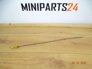 Used Oil dipstick Mini Mini (R56) 1.6 16V Cooper S Price € 20,83 Inclusive VAT offered by Miniparts24 - Miniteile24 GbR