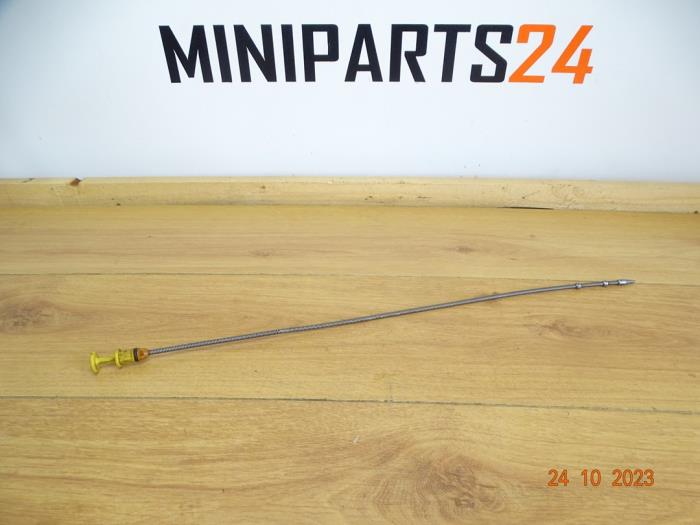 Ölmessstab van een MINI Mini (R56) 1.6 16V Cooper S 2010