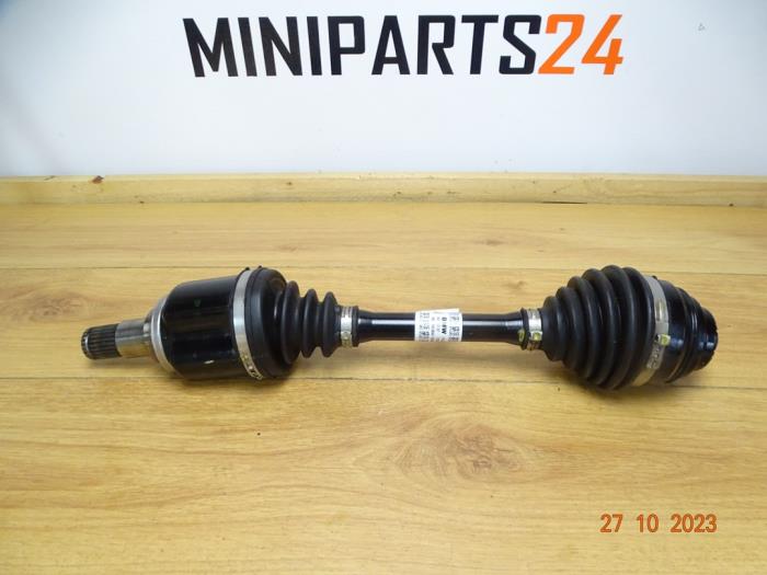 Front drive shaft, left from a MINI Clubman (F54) 2.0 Cooper SX ALL4 16V 2015