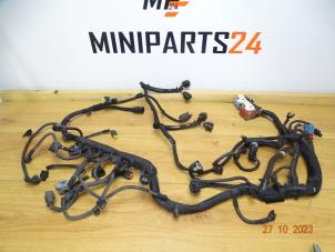 Usados Mazo de cables compartimento motor Mini Mini (R56) 1.6 16V Cooper S Precio € 119,00 IVA incluido ofrecido por Miniparts24 - Miniteile24 GbR