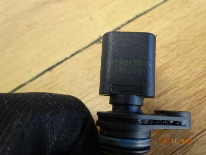 Crankshaft sensor from a MINI Mini Cooper S (R53) 1.6 16V 2005
