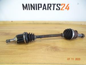 Used Front drive shaft, left BMW Mini One/Cooper (R50) 1.6 16V Cooper Price € 77,35 Inclusive VAT offered by Miniparts24 - Miniteile24 GbR