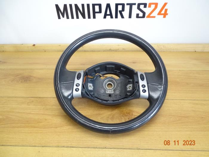 Steering wheel from a MINI Mini One/Cooper (R50) 1.6 16V Cooper 2003