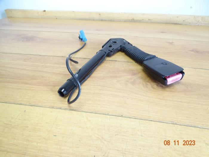 Seatbelt tensioner, right from a MINI Mini One/Cooper (R50) 1.6 16V Cooper 2003