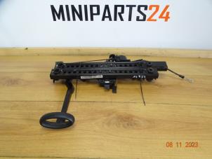 Used Seat rails, left BMW Mini One/Cooper (R50) 1.6 16V Cooper Price € 154,70 Inclusive VAT offered by Miniparts24 - Miniteile24 GbR
