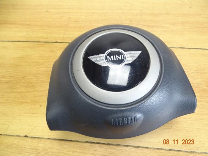 Left airbag (steering wheel) from a MINI Mini One/Cooper (R50) 1.6 16V Cooper 2003