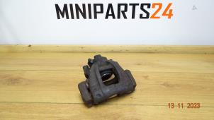 Used Front brake calliperholder, right BMW Mini One/Cooper (R50) 1.6 16V Cooper Price € 35,70 Inclusive VAT offered by Miniparts24 - Miniteile24 GbR