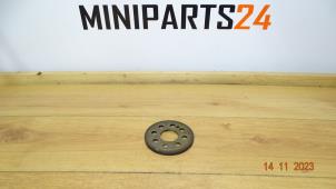 Usados Polea de cigüeñal Mini Mini (R56) 1.6 Cooper D 16V Precio € 29,75 IVA incluido ofrecido por Miniparts24 - Miniteile24 GbR