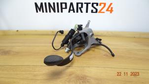 Used Brake pedal Mini Mini (R56) 1.6 Cooper D 16V Price € 53,55 Inclusive VAT offered by Miniparts24 - Miniteile24 GbR
