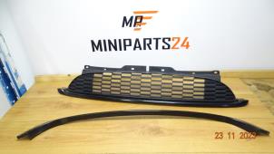 Used Grille Mini Mini (R56) 1.6 16V Cooper Price € 142,80 Inclusive VAT offered by Miniparts24 - Miniteile24 GbR